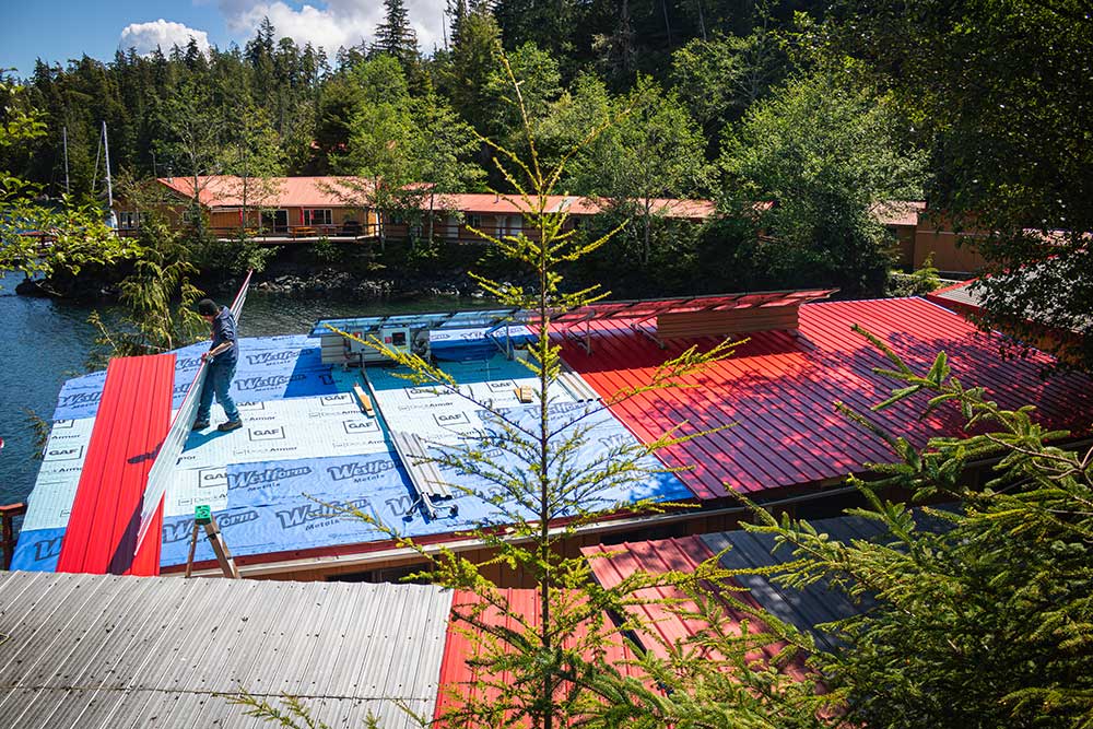 Installing-Metal-Roof-m1k